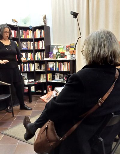 Nosotras, nuestras historias. Sesión de cuentos sobre mujeres, para público adulto